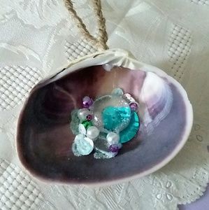 Handmade "Mermaid at Heart"clam shell necklace